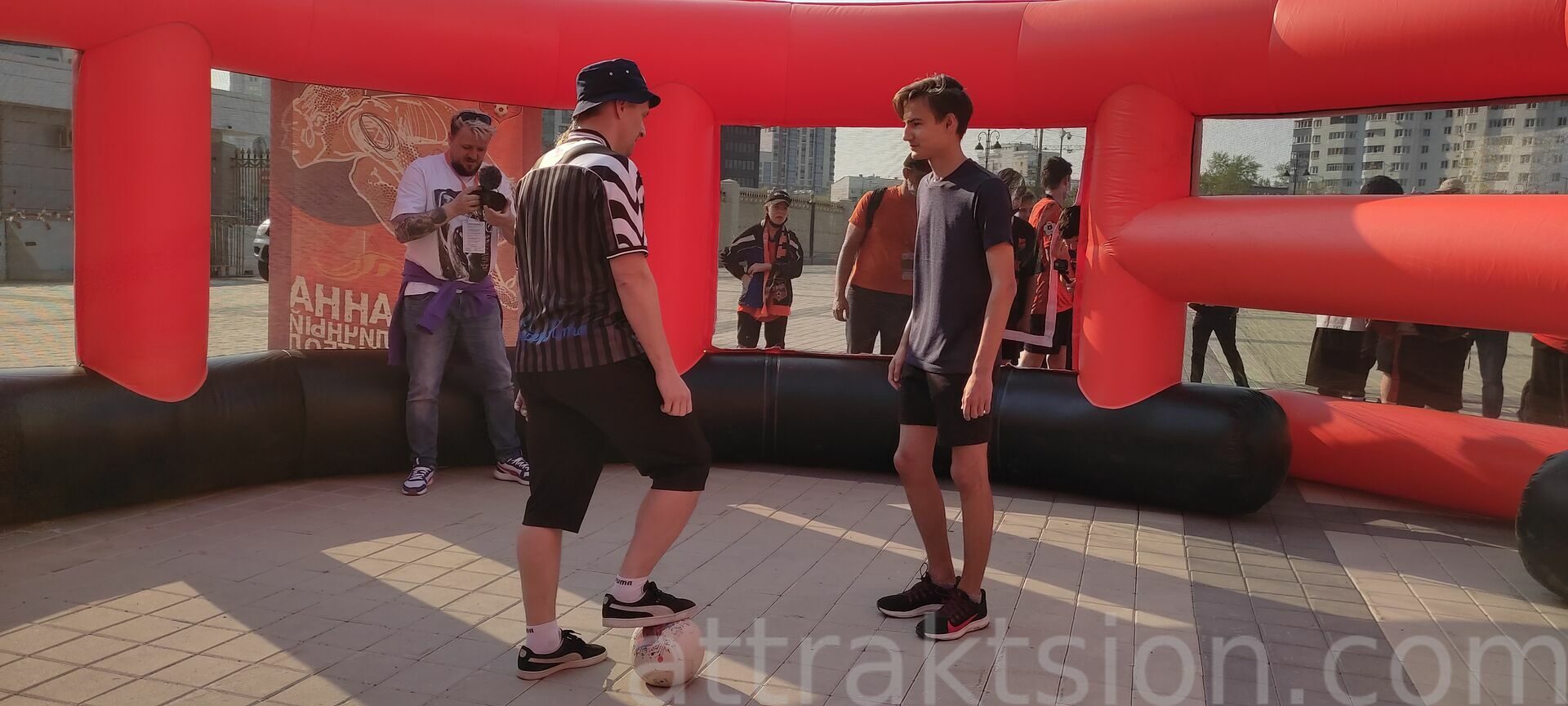 Площадка для футбольной панны, Cageball в аренду